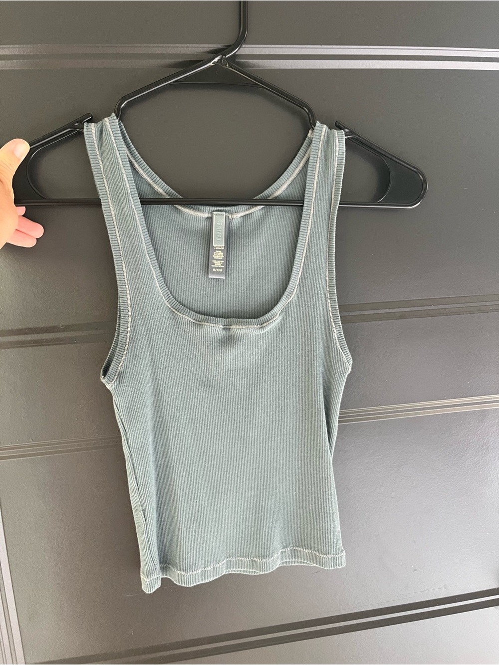 Skims ribbed tank top in blue/green kyanite